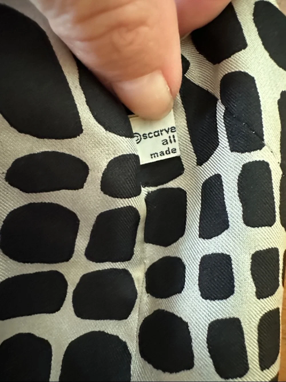 Vtg  Scarves by Vera Black & Tan Abstract Graphic Print Silk‎ Infinity Scarf